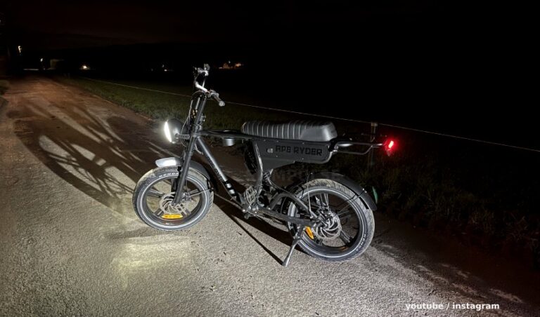 Conception de fatbike semblable à un cyclomoteur Ape Ryder DC20brommerachtige Conception de fatbike semblable à un cyclomoteur Ape Ryder DC20brommerachtige